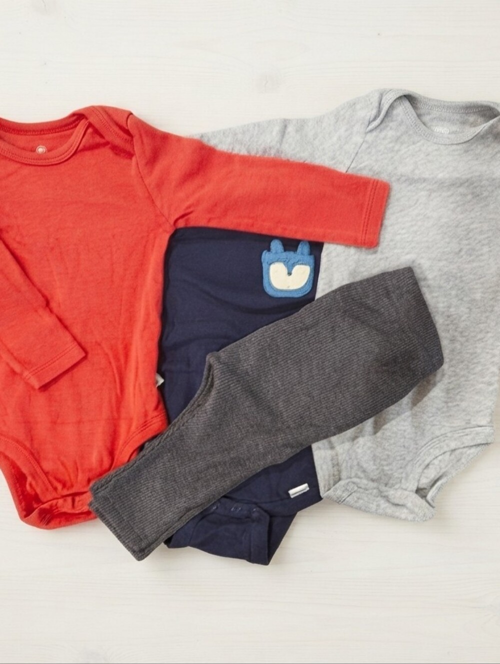 6-9M Set of Baby Bodysuits and Pants